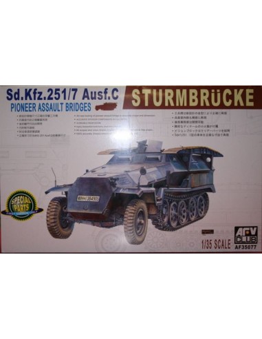 German Sd Kfz 251/7 Ausf C Pionierwagen