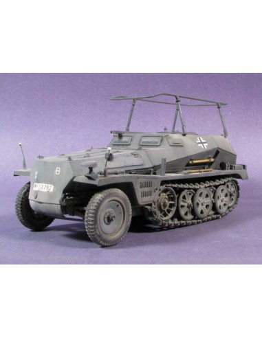 Sd.Kfz 253 le Beobachtung Panzer Wagen